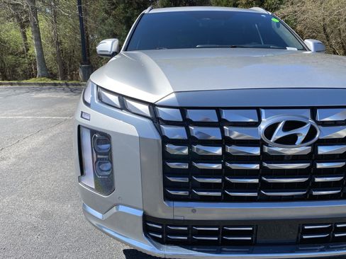 Used 2023 Hyundai Palisade Calligraphy image 14