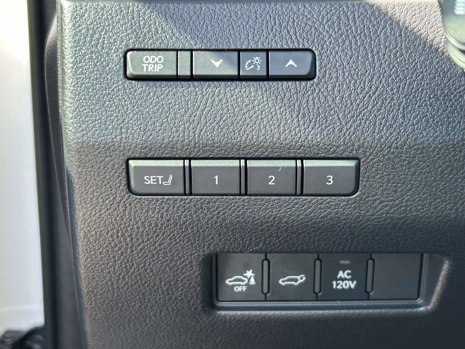 Used 2024 Lexus GX 550 AWD/4WD image 22