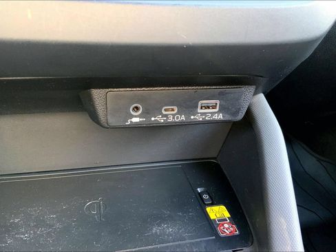 Used 2025 Subaru Forester Premium AWD/4WD image 15