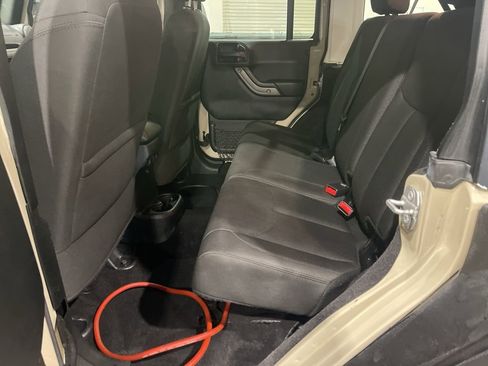 Used 2018 Jeep Wrangler Unlimited Sport S AWD/4WD image 9