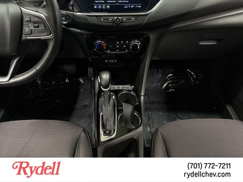 Used 2023 Buick Encore GX Preferred w/ Cold Weather Comfort Package FWD image 15