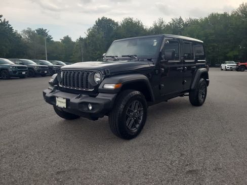 Used 2026 Jeep Wrangler Unlimited Sport AWD/4WD image 5