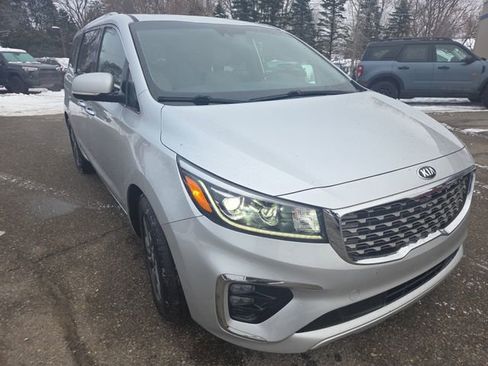 Used 2021 Kia Sedona SX image 3