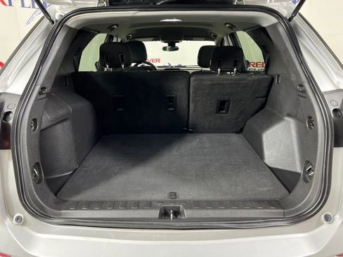 Used 2020 Chevrolet Equinox LS w/ LS Convenience Package FWD image 21