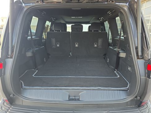 Used 2025 Lexus GX 550 w/ Accessory Package (2T) AWD/4WD image 14
