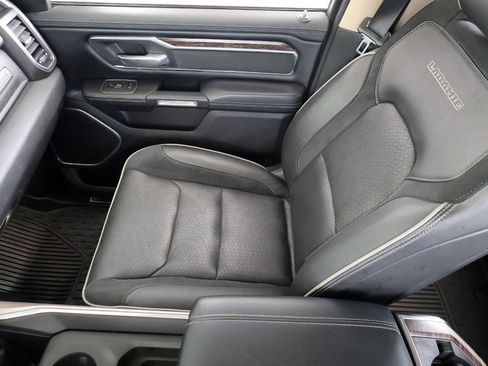 Used 2019 RAM 1500 Laramie AWD/4WD image 19