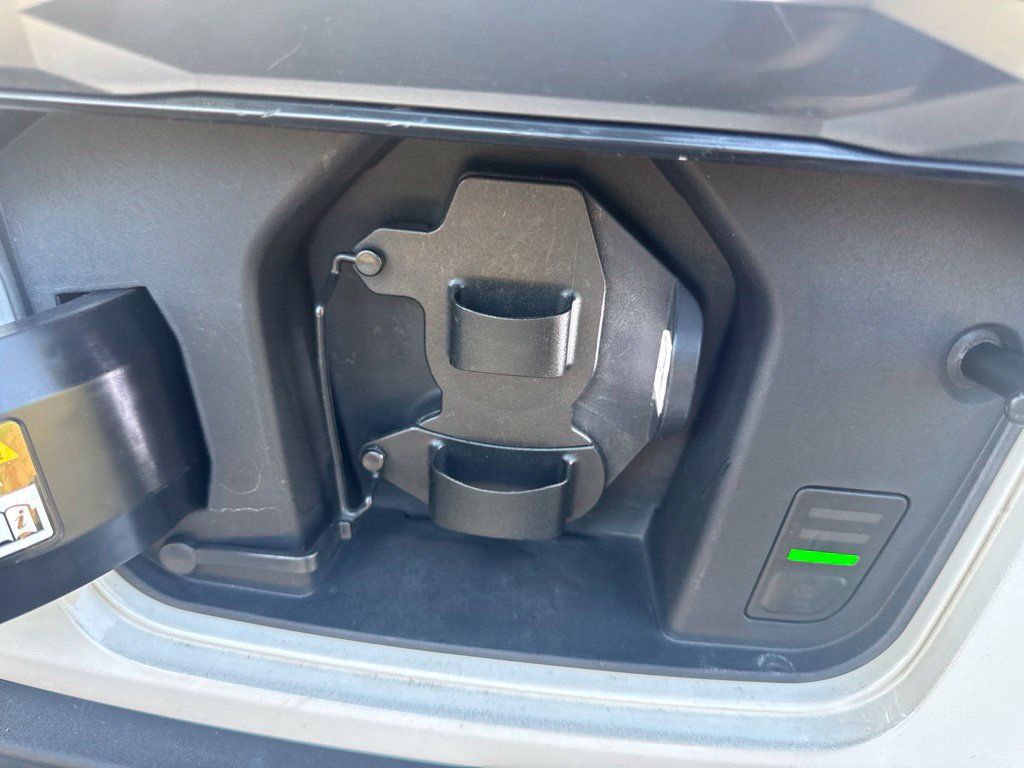 Used 2025 Kia Niro Wind w/ Wind Preserve Package FWD image 31