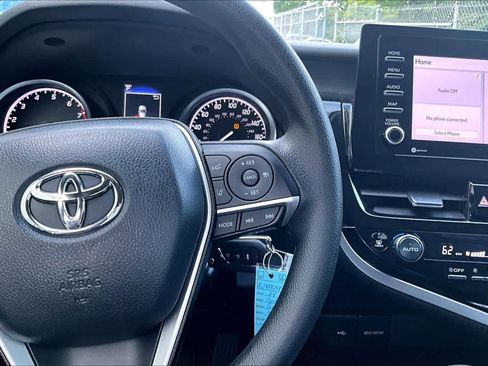 Used 2024 Toyota Camry LE FWD image 25
