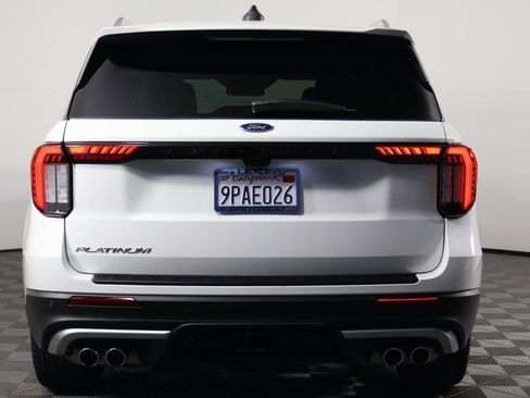 Used 2025 Ford Explorer Platinum w/ Ultimate Package RWD image 5