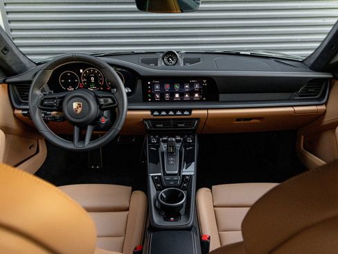 Used 2026 Porsche 911 Carrera GTS image 17