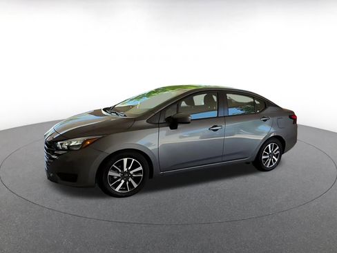 Used 2025 Nissan Versa SV FWD image 7
