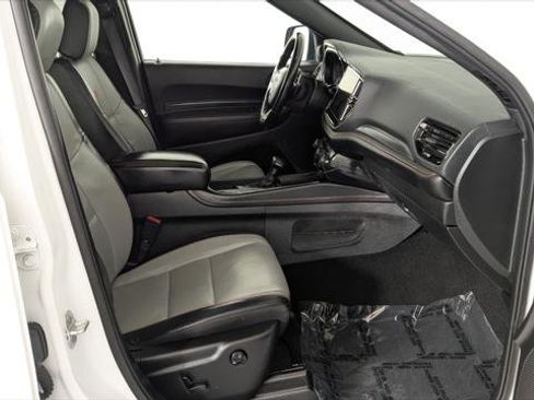 Used 2024 Dodge Durango GT image 23