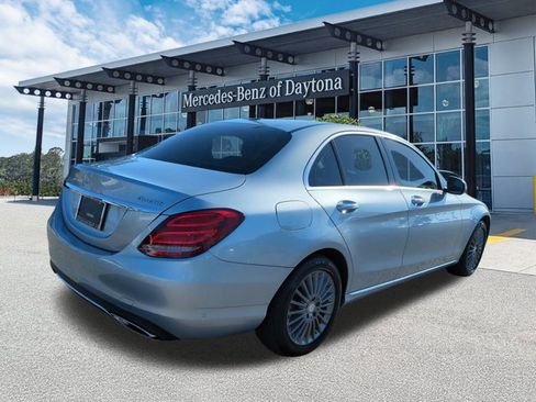 Used 2015 Mercedes-Benz C 300 4MATIC Sedan image 4