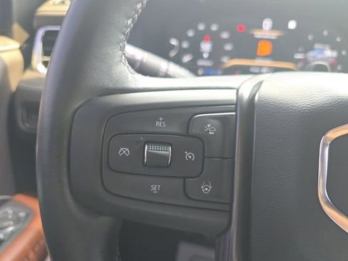 Used 2023 GMC Yukon Denali Ultimate AWD/4WD image 31