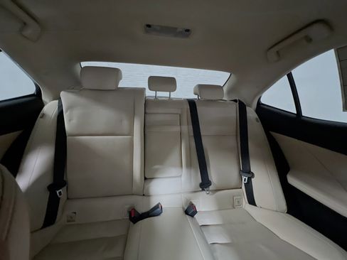 Used 2016 Lexus IS 200t image 33