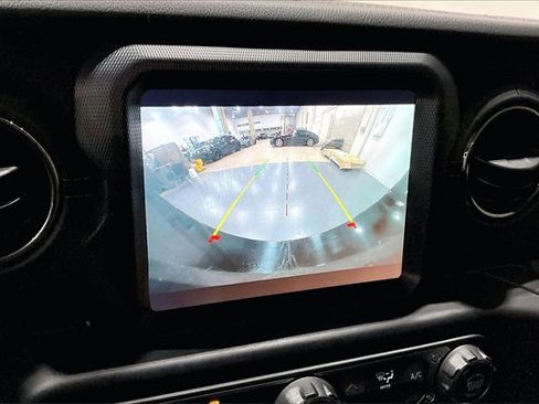 Used 2021 Jeep Wrangler Unlimited Sahara image 21