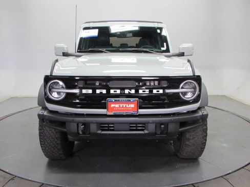 Certified 2021 Ford Bronco Outer Banks w/ Sasquatch Package AWD/4WD image 2