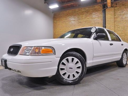 Used 2009 Ford Crown Victoria Police Interceptor RWD image 1