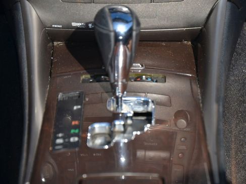 Used 2014 Lexus IS 250C w/ Luxury Package image 28