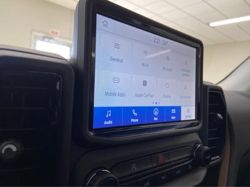 Used 2023 Ford Bronco Sport Outer Banks w/ Tech Package AWD/4WD image 32