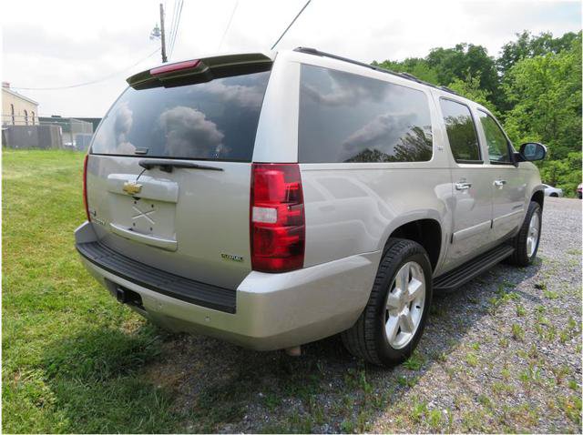 Used 2007 Chevrolet Suburban LTZ w/ LTZ Preferred Equipment Group AWD/4WD image 22