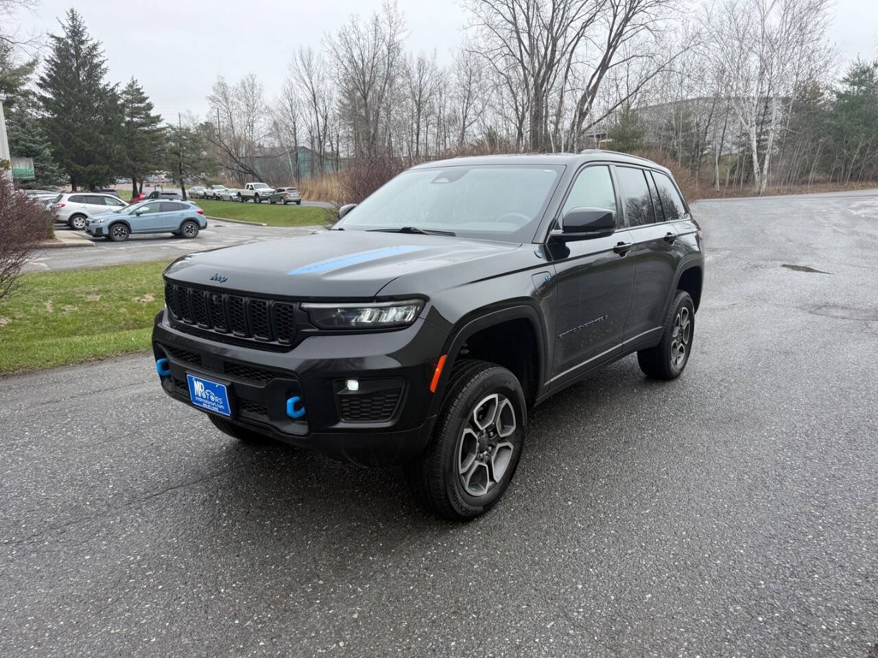 Used 2023 Jeep Grand Cherokee Trailhawk w/ Luxury Tech Group III AWD/4WD image 3