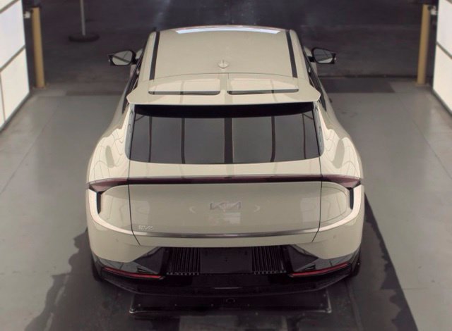 Certified 2023 Kia EV6 Wind AWD/4WD image 6