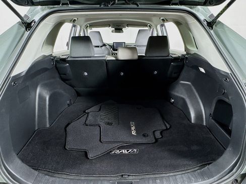 Certified 2022 Toyota RAV4 XLE AWD/4WD image 19