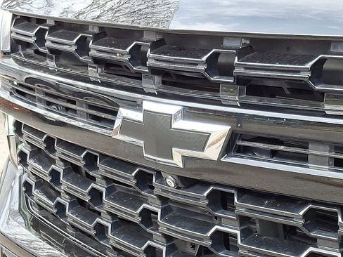 Used 2023 Chevrolet Suburban Z71 w/ Z71 Off-Road Package image 32