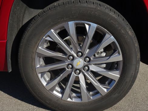 Used 2023 Chevrolet Traverse Premier w/ LPO, Floor Liner Package FWD image 27