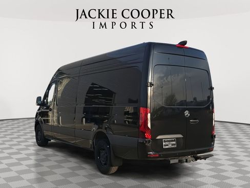 New 2025 Mercedes-Benz Sprinter 2500 image 7