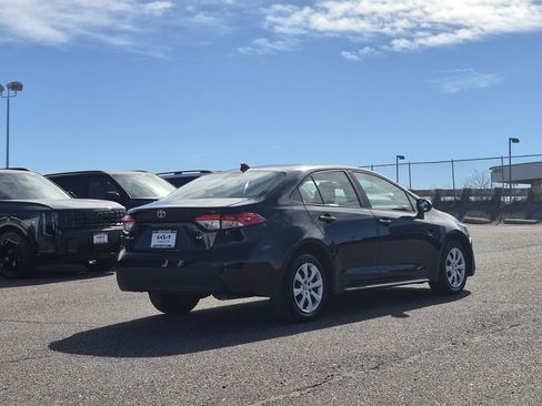 Used 2024 Toyota Corolla LE FWD image 5
