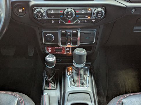 Used 2021 Jeep Gladiator Rubicon image 19