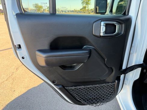 Used 2018 Jeep Wrangler Unlimited Sport S image 24