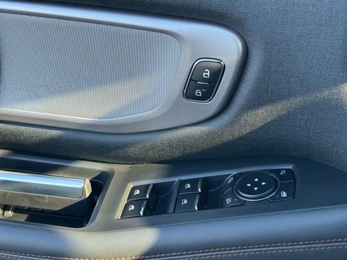 Used 2025 Ford Expedition Active image 24