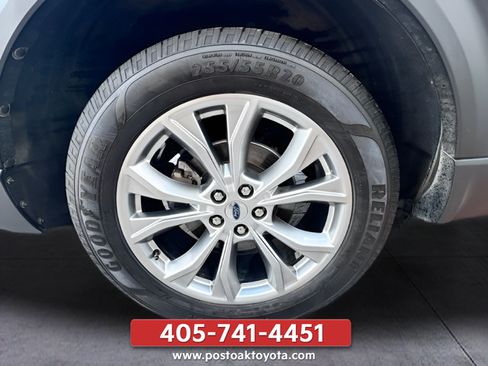 Used 2021 Ford Explorer Limited w/ Equipment Group 301A AWD/4WD image 36