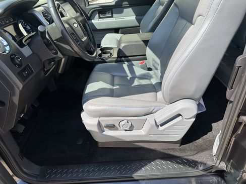 Used 2014 Ford F150 XLT w/ Equipment Group 302A Luxury AWD/4WD image 12