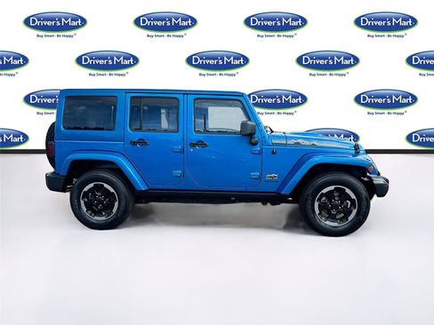 Used 2014 Jeep Wrangler Unlimited Sahara AWD/4WD image 8