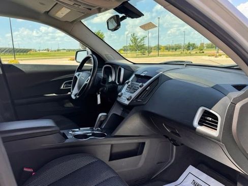 Used 2011 Chevrolet Equinox LT w/ Cargo Management Package FWD image 22