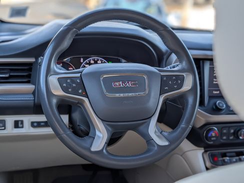 Used 2022 GMC Acadia Denali w/ Denali Ultimate Package image 17