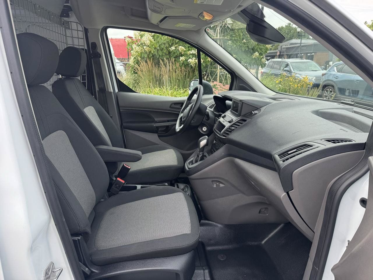 Used 2023 Ford Transit Connect XL FWD image 18