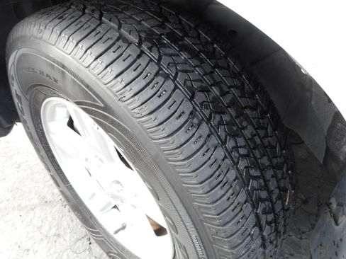 Used 2008 Ford Escape 2WD Hybrid image 11