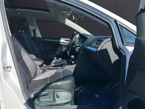 Used 2017 Volkswagen Golf Alltrack SEL image 14