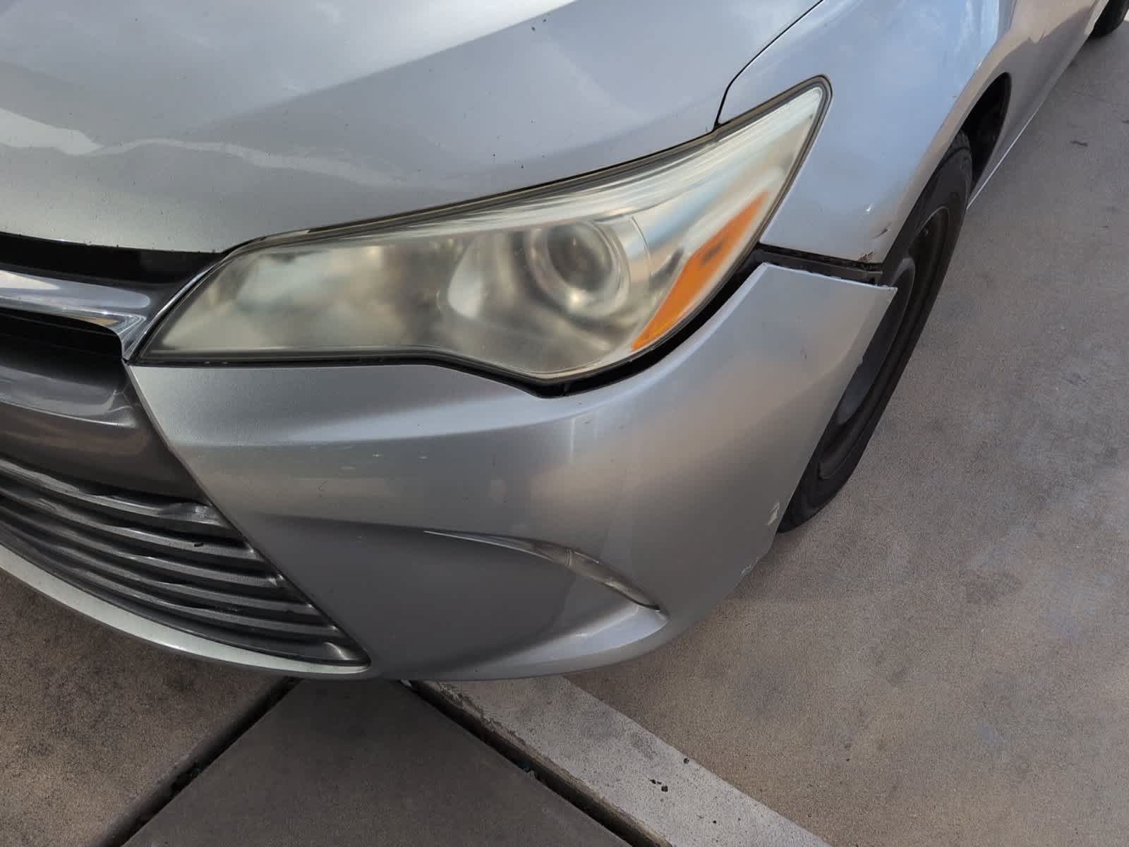 Used 2016 Toyota Camry LE FWD image 2