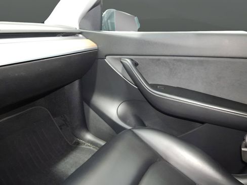 Used 2021 Tesla Model Y Performance AWD/4WD image 28