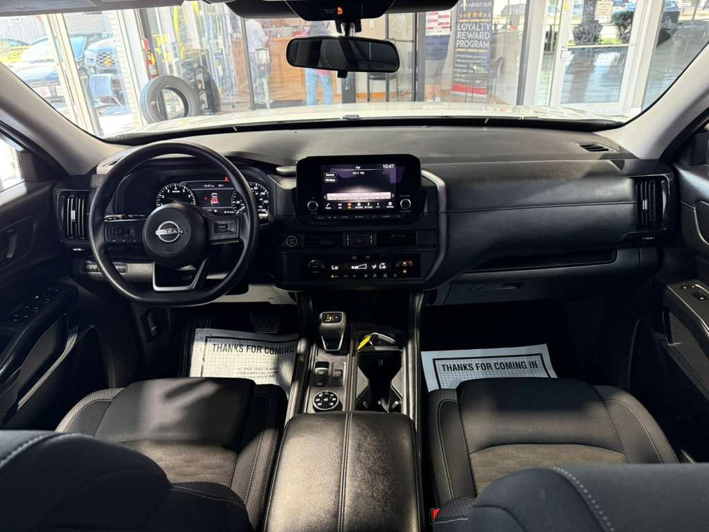 Used 2024 Nissan Pathfinder S AWD/4WD image 20