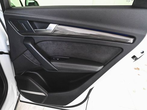 Used 2025 Audi SQ5 Premium Plus w/ Premium Plus Package image 13