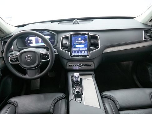 Used 2023 Volvo XC90 T8 Ultimate w/ Lounge Package AWD/4WD image 30