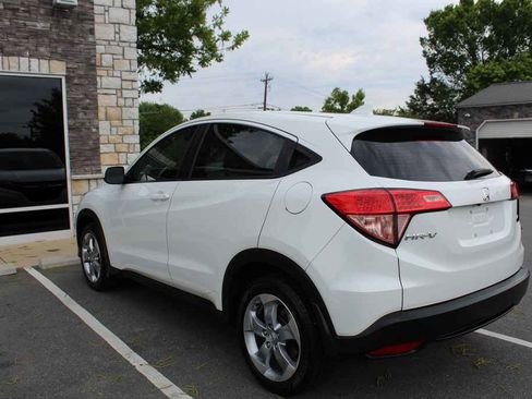 Used 2018 Honda HR-V LX image 9