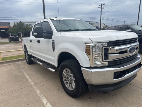 Used 2018 Ford F250 XLT AWD/4WD image 3